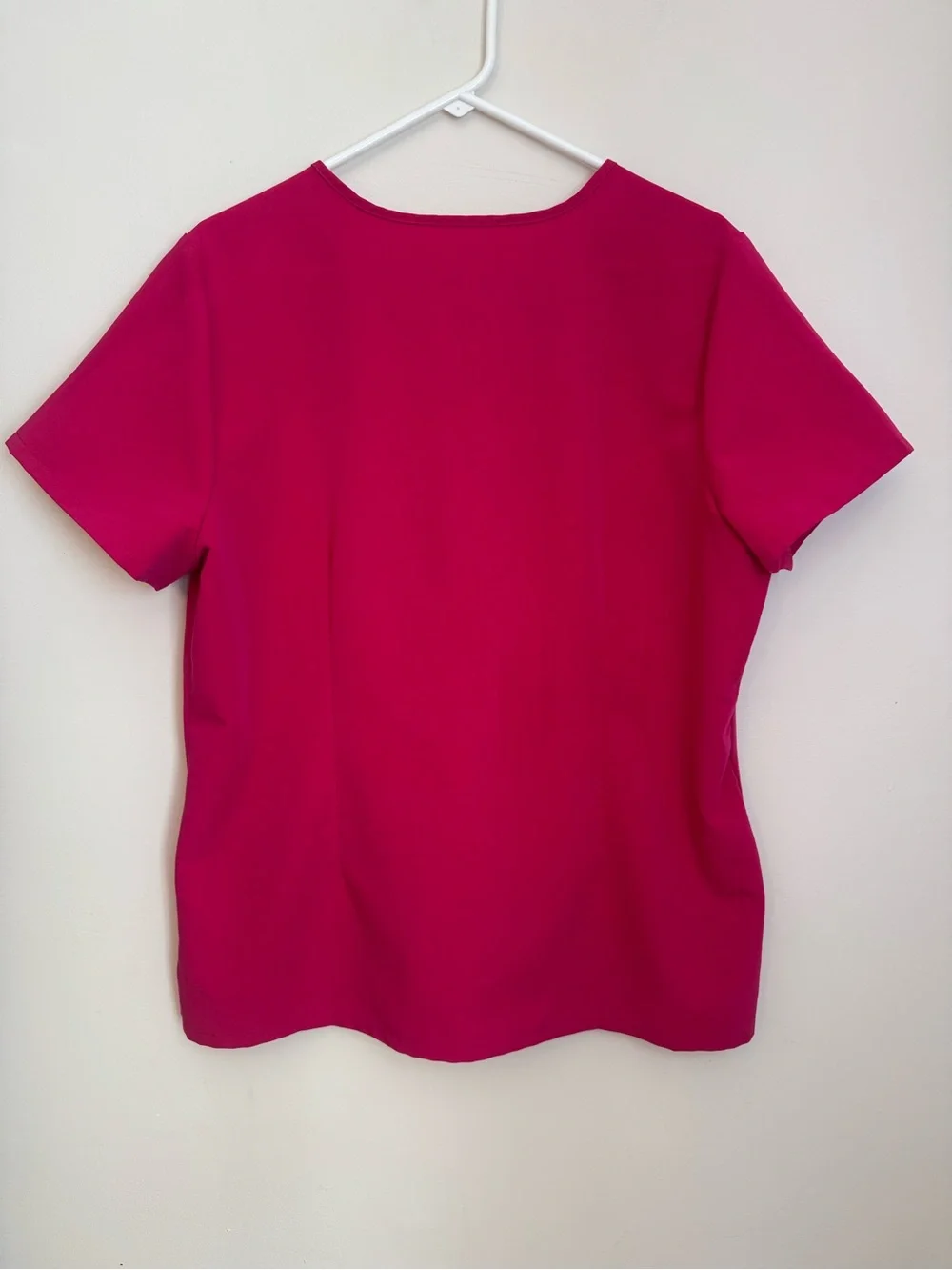 Figs Women’s Casma Three Pocket Scrub Top Size XL Ultra Rose Pink PO 2926 - Picture 2 of 7